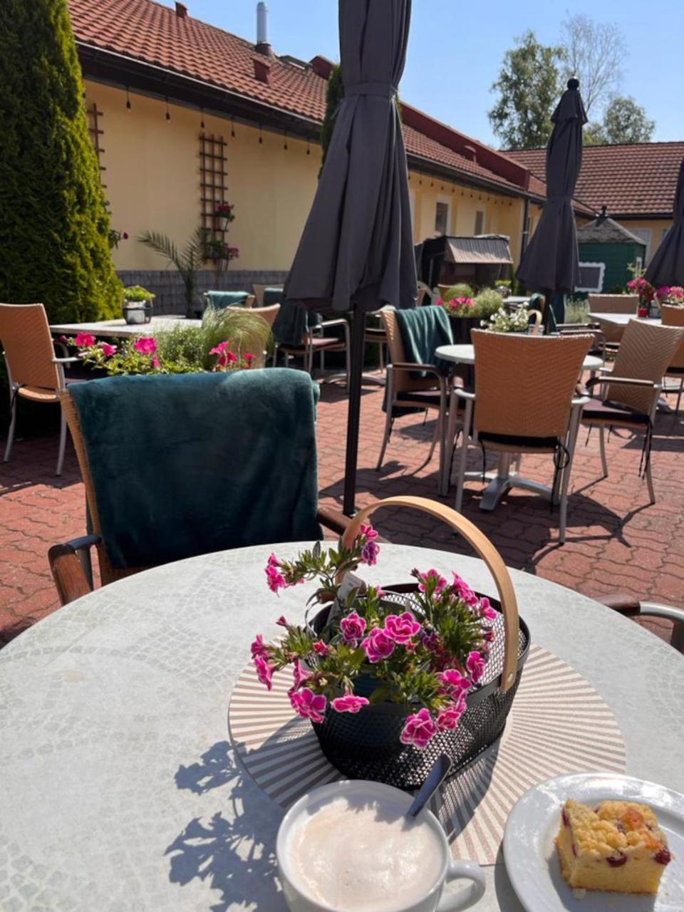 Hotel Pommerscher Hof Zinnowitz Kültér fotó