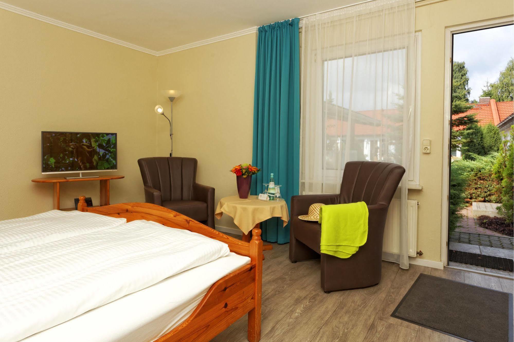Hotel Pommerscher Hof Zinnowitz Kültér fotó