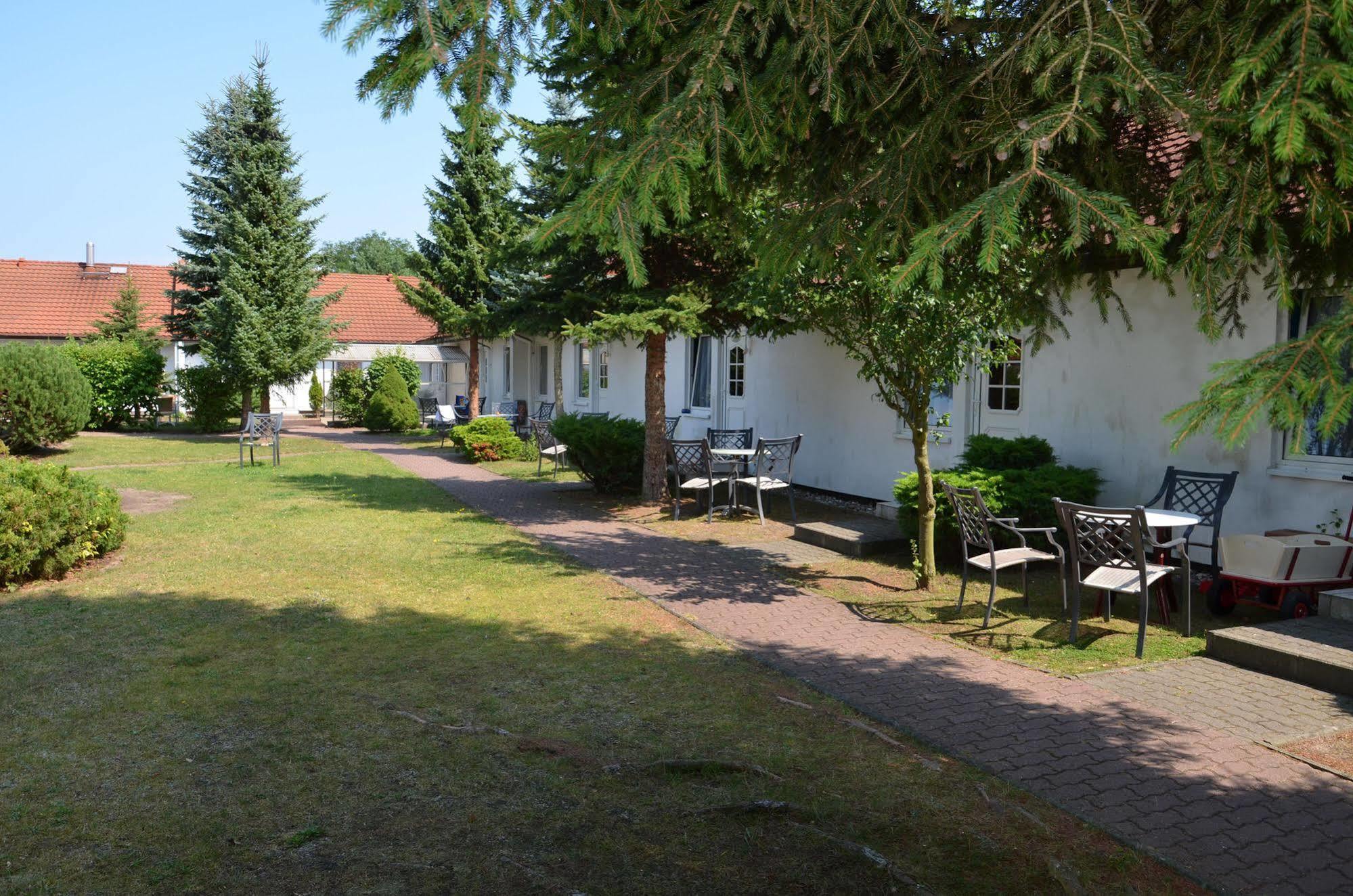 Hotel Pommerscher Hof Zinnowitz Kültér fotó
